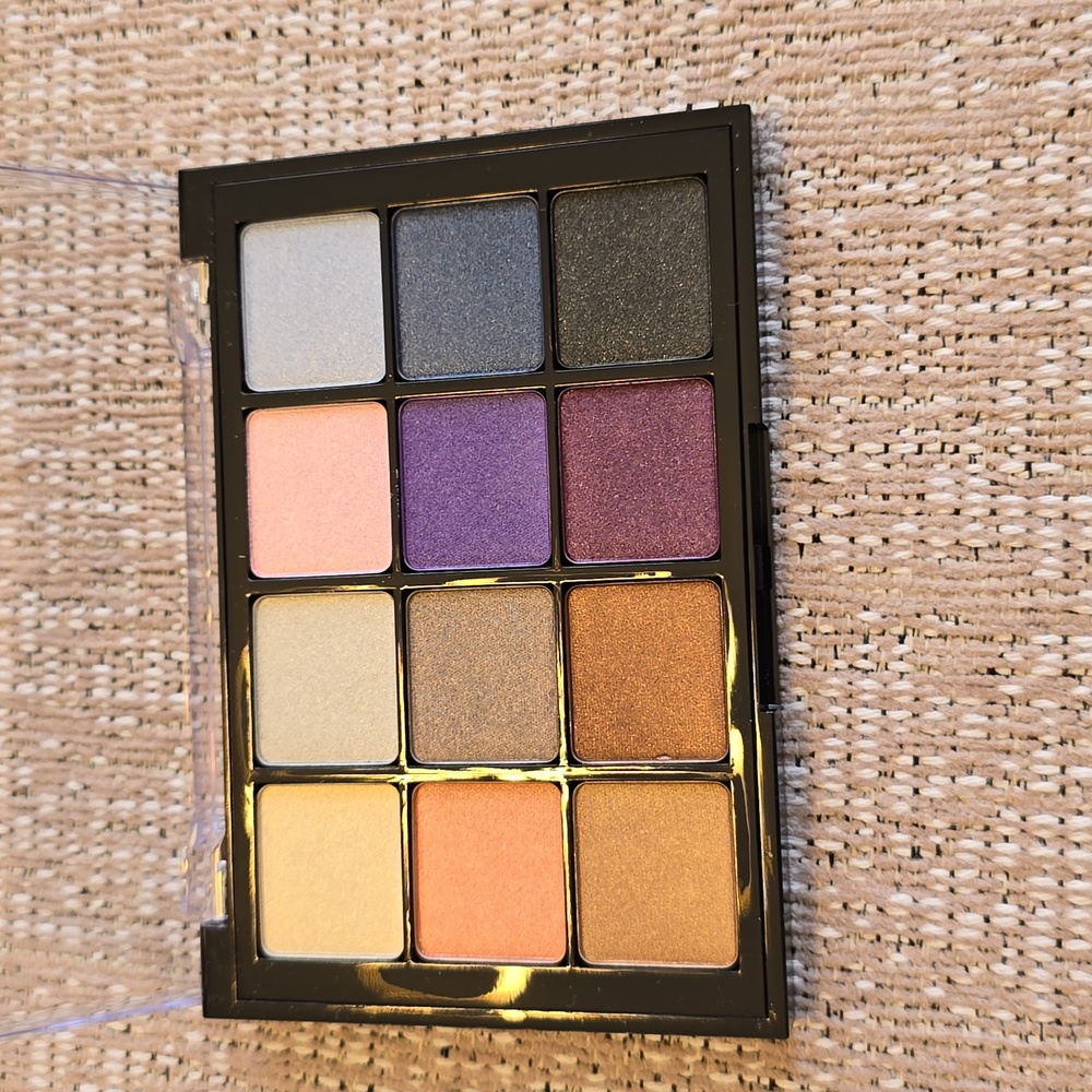 VISEART Eyeshadow Palette  - 03 Bridal Satin